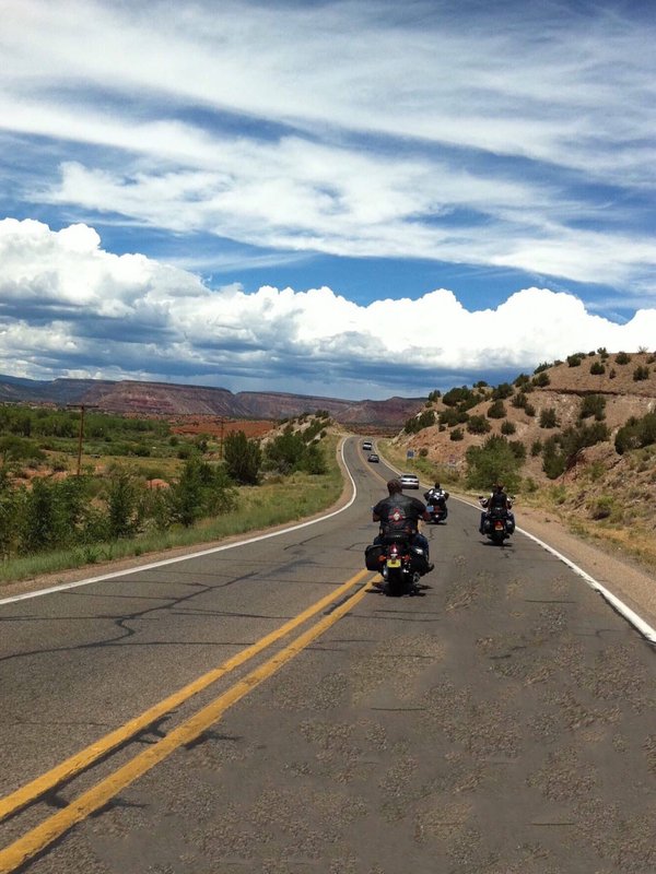 Les astuces pour économiser de l'essence lors de vos voyages à moto