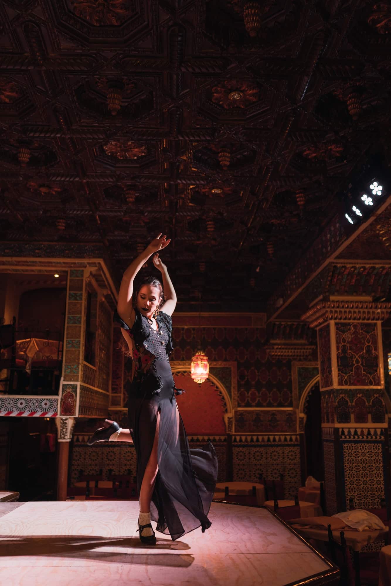 Où apprendre la danse traditionnelle flamenco dans un authentique tablao à Séville, Espagne?